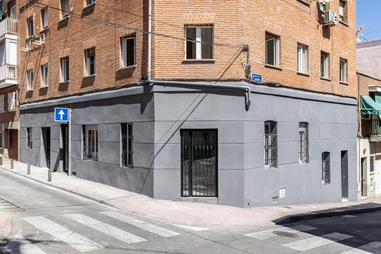 Plaza De Castilla Apartments Madrid Exteriör bild